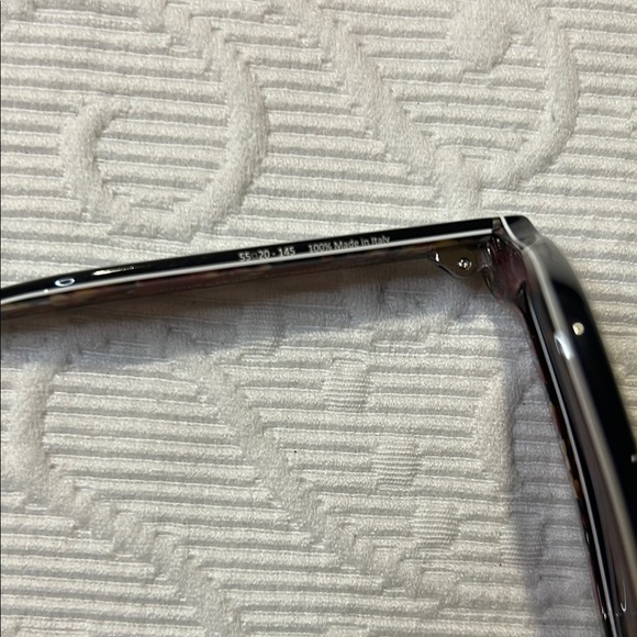 Maui Jim Manchester United Double mirrored Matchday Polarized Sunglasses. FLAW - Picture 15 of 16